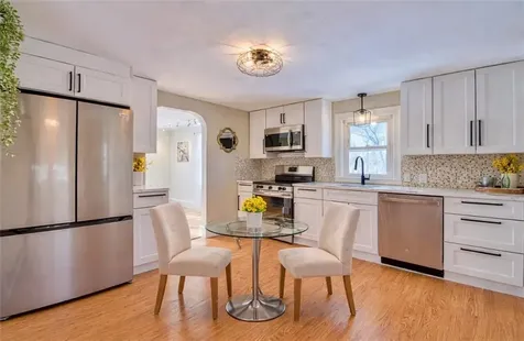 88 Pawtucket Avenue East Providence RI 02916