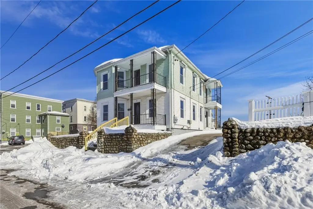 34 Heroux Avenue Woonsocket RI 02895