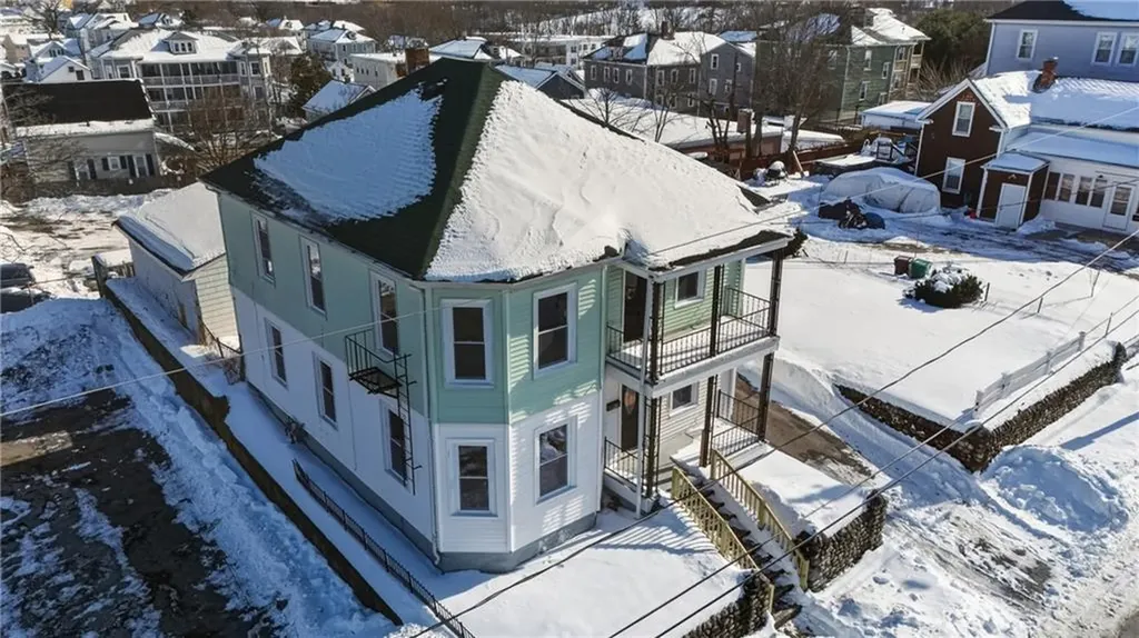 34 Heroux Avenue Woonsocket RI 02895