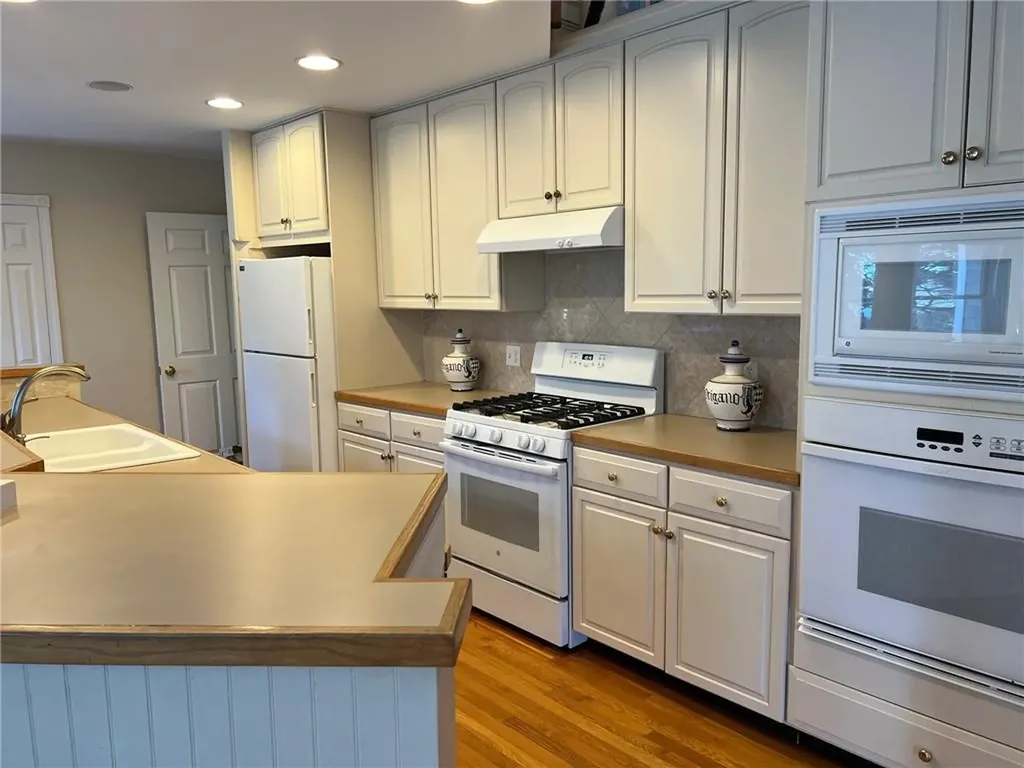 611 Wolcott Avenue Middletown RI 02842