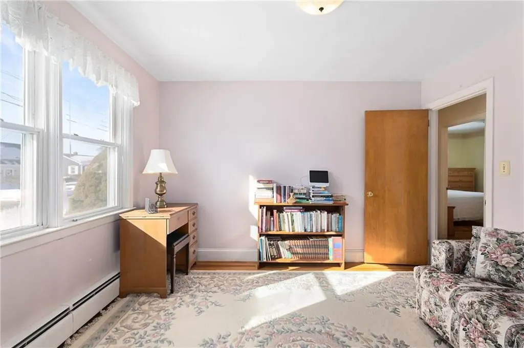 106 Wannamoisett Road East Providence RI 02914