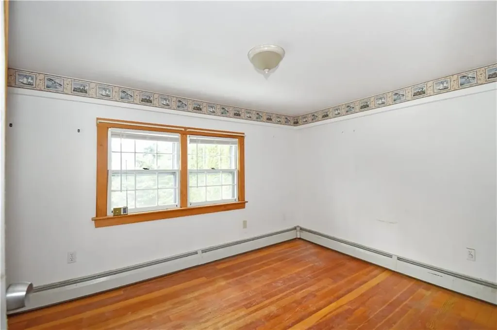 29 Forest Road Bristol RI 02809