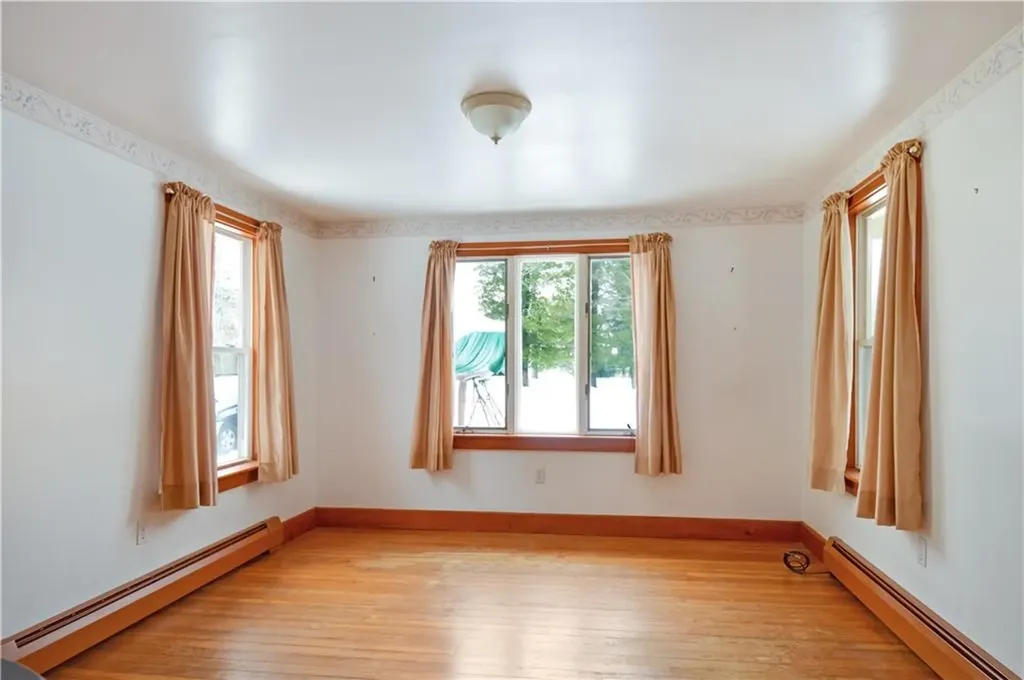 29 Forest Road Bristol RI 02809