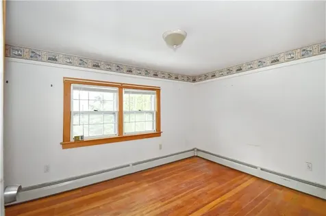 29 Forest Road Bristol RI 02809