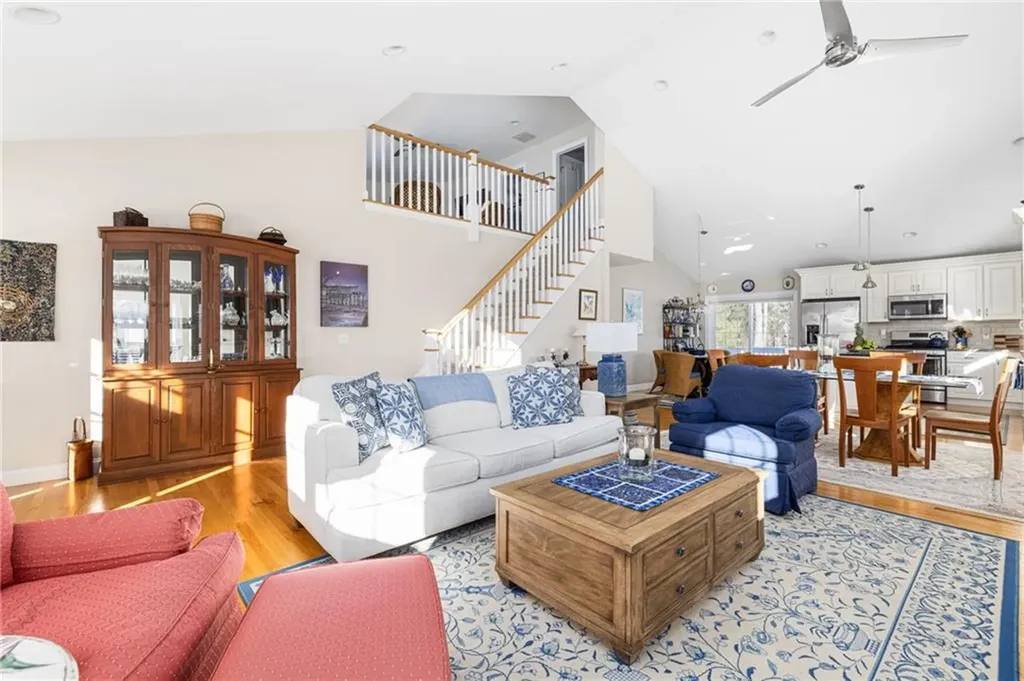 109 Fox Hollow Road North Kingstown RI 02852