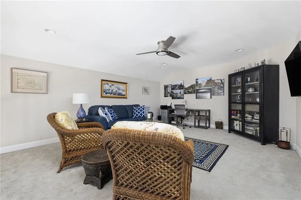 109 Fox Hollow Road North Kingstown RI 02852