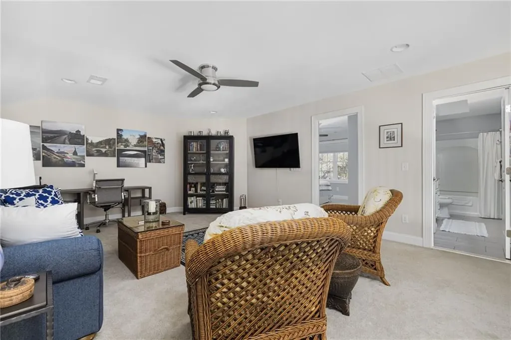 109 Fox Hollow Road North Kingstown RI 02852