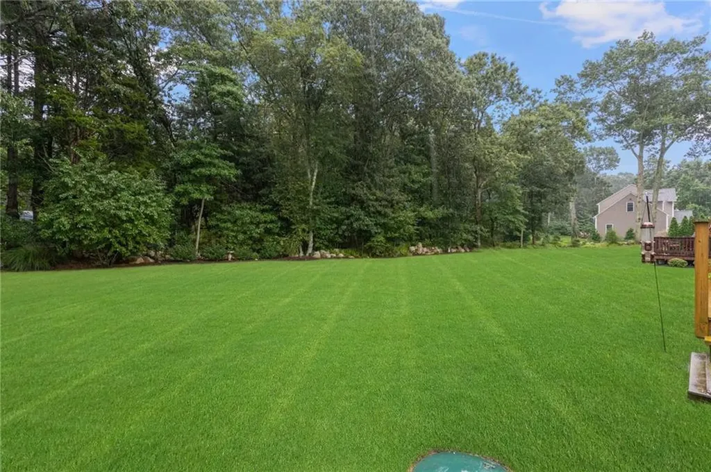 109 Fox Hollow Road North Kingstown RI 02852