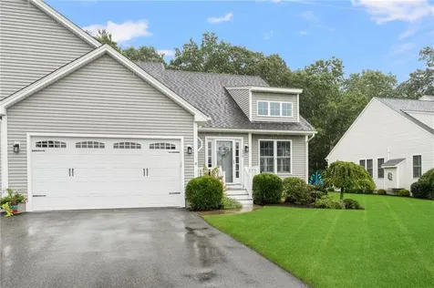 109 Fox Hollow Road North Kingstown RI 02852