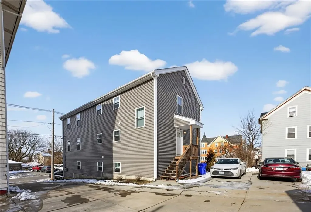 102 Ellery Street Providence RI 02909