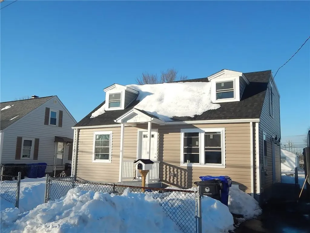 84 Farrell Street Pawtucket RI 02861