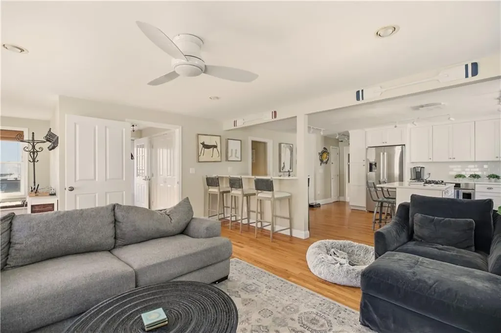 181 Center Avenue Middletown RI 02842