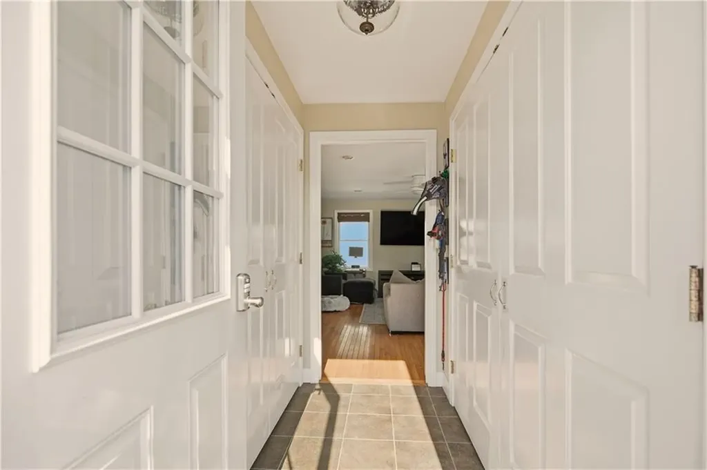 181 Center Avenue Middletown RI 02842