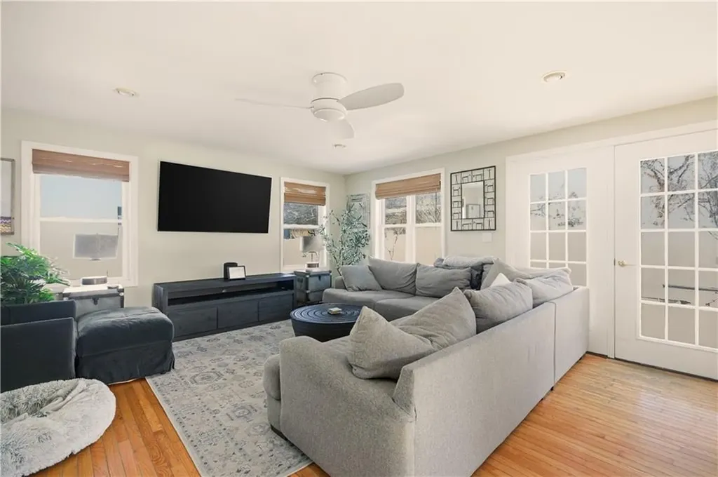 181 Center Avenue Middletown RI 02842