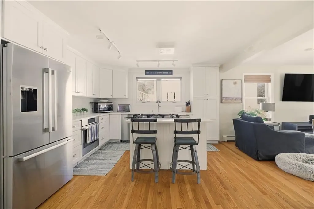 181 Center Avenue Middletown RI 02842