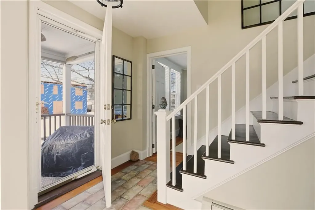 181 Center Avenue Middletown RI 02842