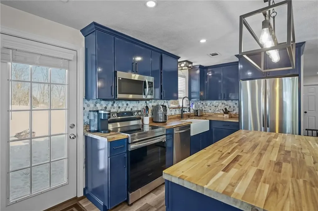 5 Deluca Street Johnston RI 02919