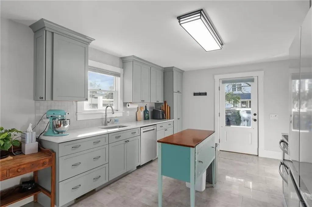 104 Howland Avenue Jamestown RI 02835