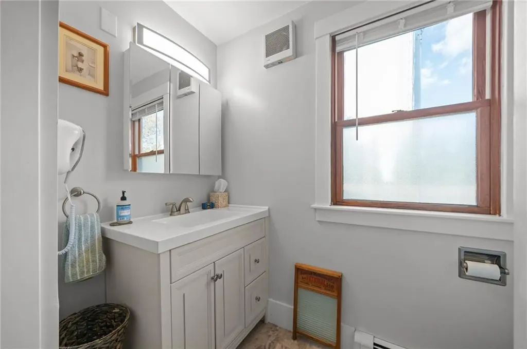 104 Howland Avenue Jamestown RI 02835