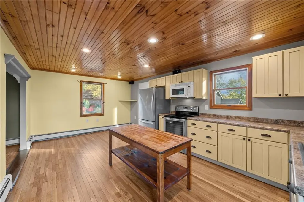 104 Howland Avenue Jamestown RI 02835