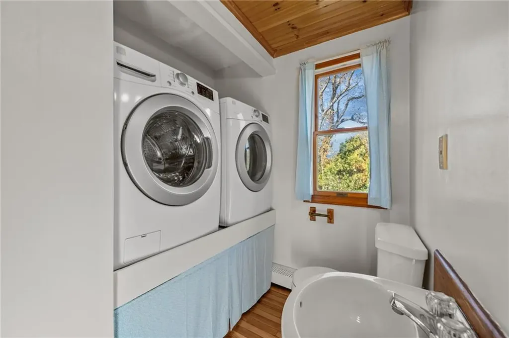 104 Howland Avenue Jamestown RI 02835