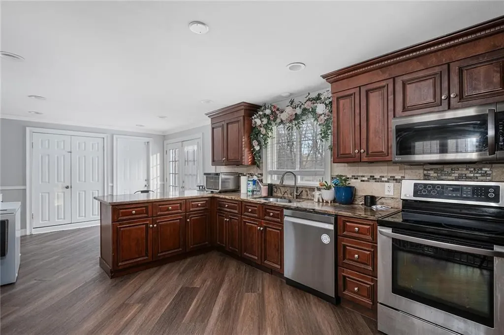 233 Sisson Road Coventry RI 02816