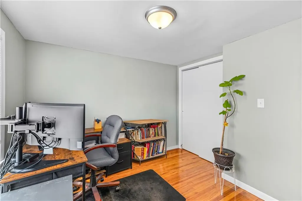 80 Twin Oak Drive Warwick RI 02889