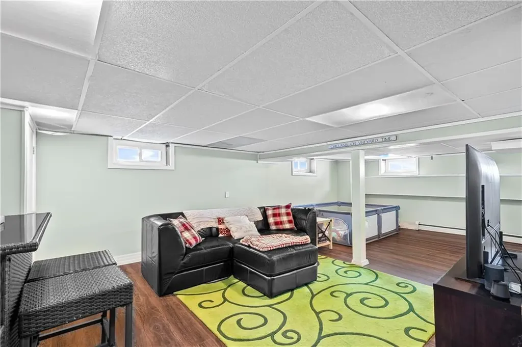 80 Twin Oak Drive Warwick RI 02889