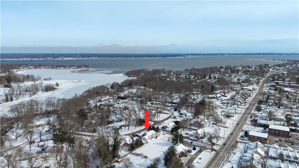 80 Twin Oak Drive Warwick RI 02889