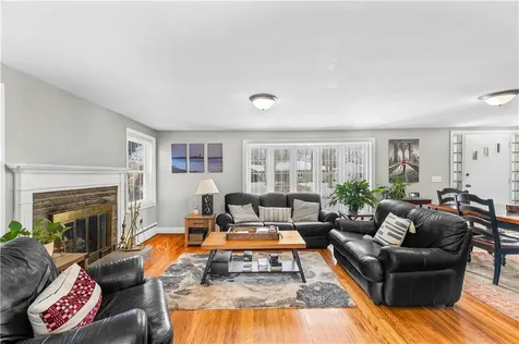 80 Twin Oak Drive Warwick RI 02889