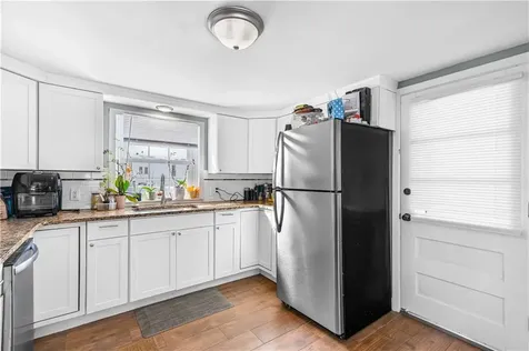 80 Twin Oak Drive Warwick RI 02889