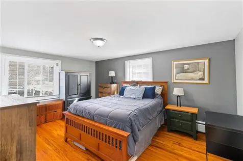 80 Twin Oak Drive Warwick RI 02889