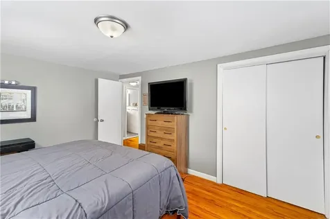 80 Twin Oak Drive Warwick RI 02889