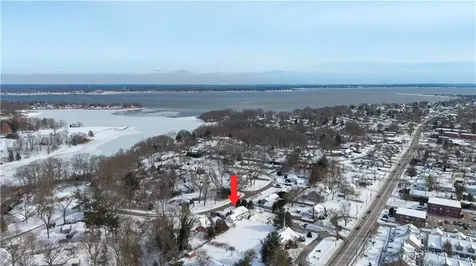 80 Twin Oak Drive Warwick RI 02889