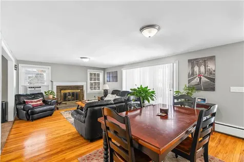 80 Twin Oak Drive Warwick RI 02889