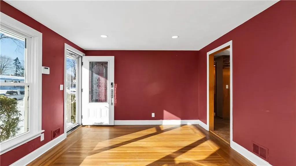 96 Moccasin Drive Warwick RI 02889