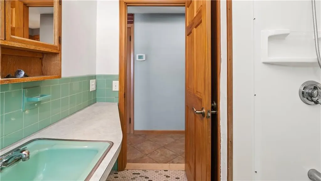 96 Moccasin Drive Warwick RI 02889