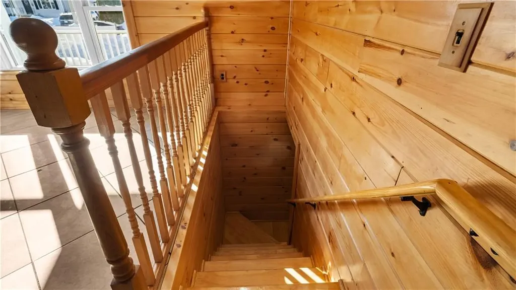 96 Moccasin Drive Warwick RI 02889