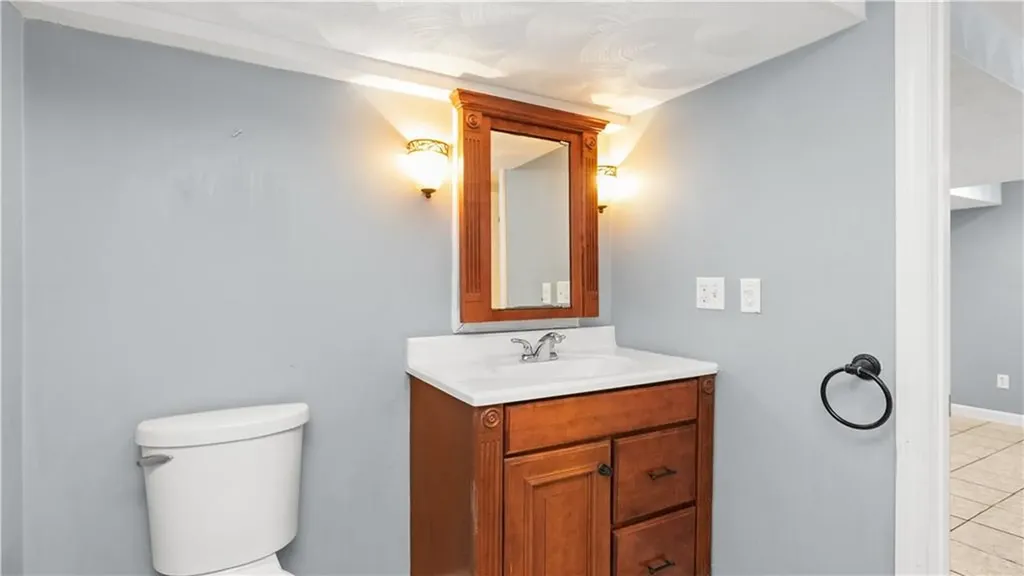 96 Moccasin Drive Warwick RI 02889