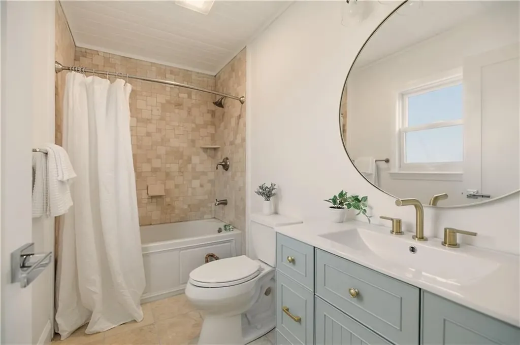30 Indian Road Little Compton RI 02837