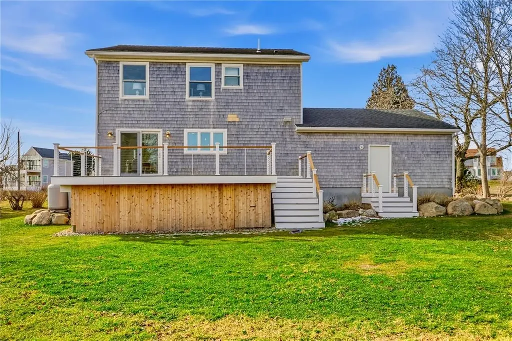 30 Indian Road Little Compton RI 02837
