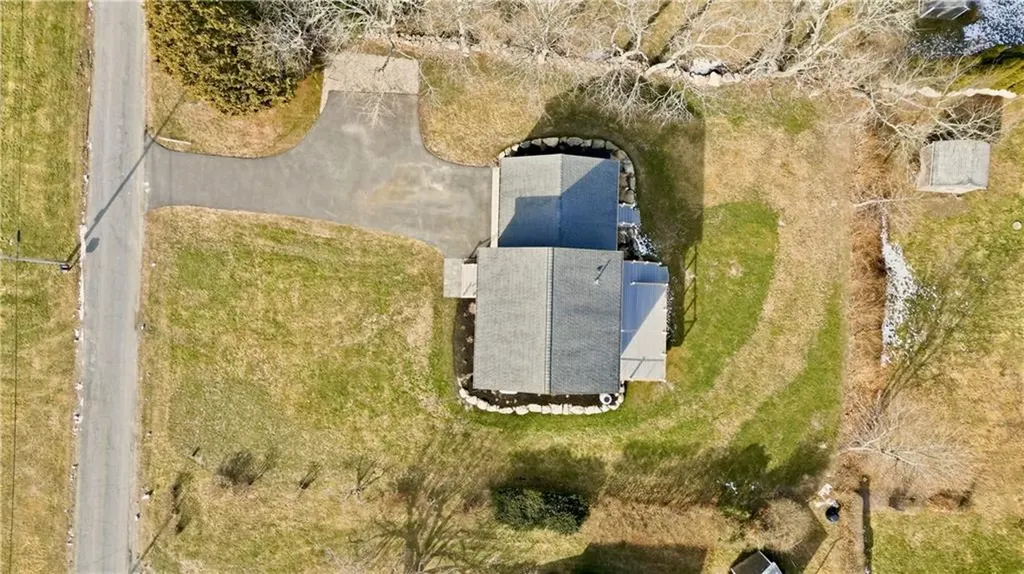 30 Indian Road Little Compton RI 02837