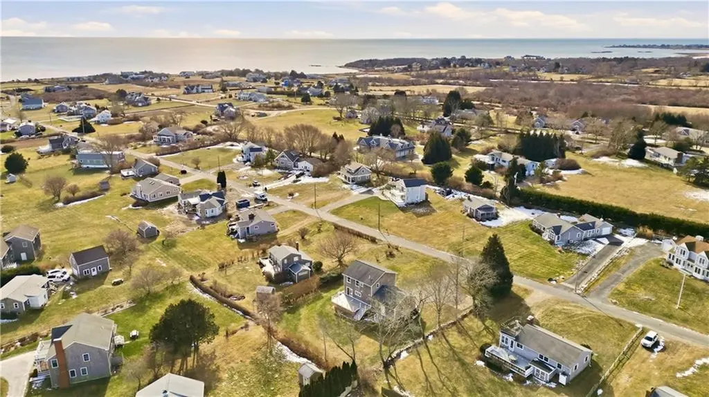 30 Indian Road Little Compton RI 02837
