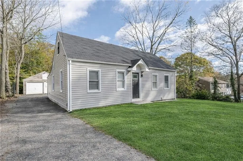 30 Bear Hill Road Cumberland RI 02864