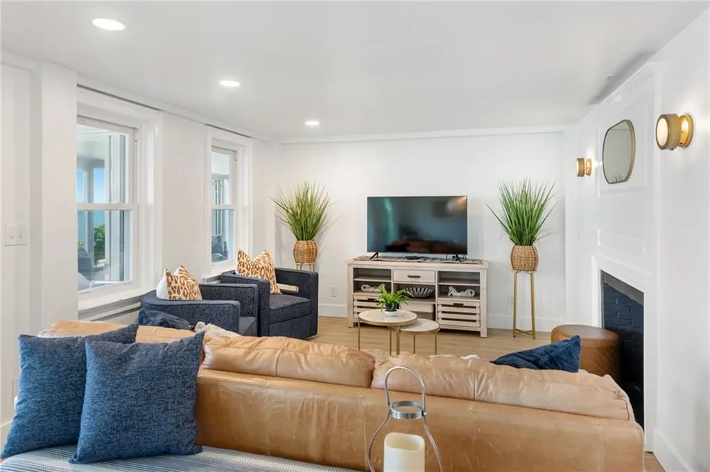 376 East Shore Road Jamestown RI 02835