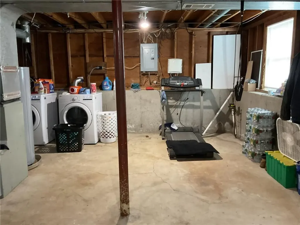 16 Arrow Avenue Warwick RI 02886