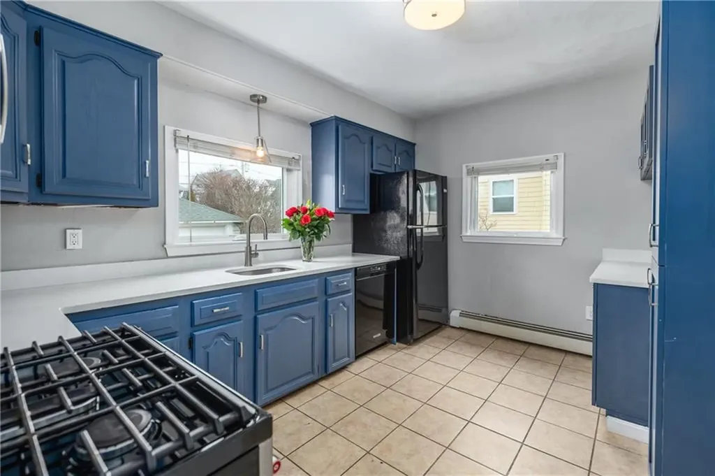 41 Berwick Lane Cranston RI 02905