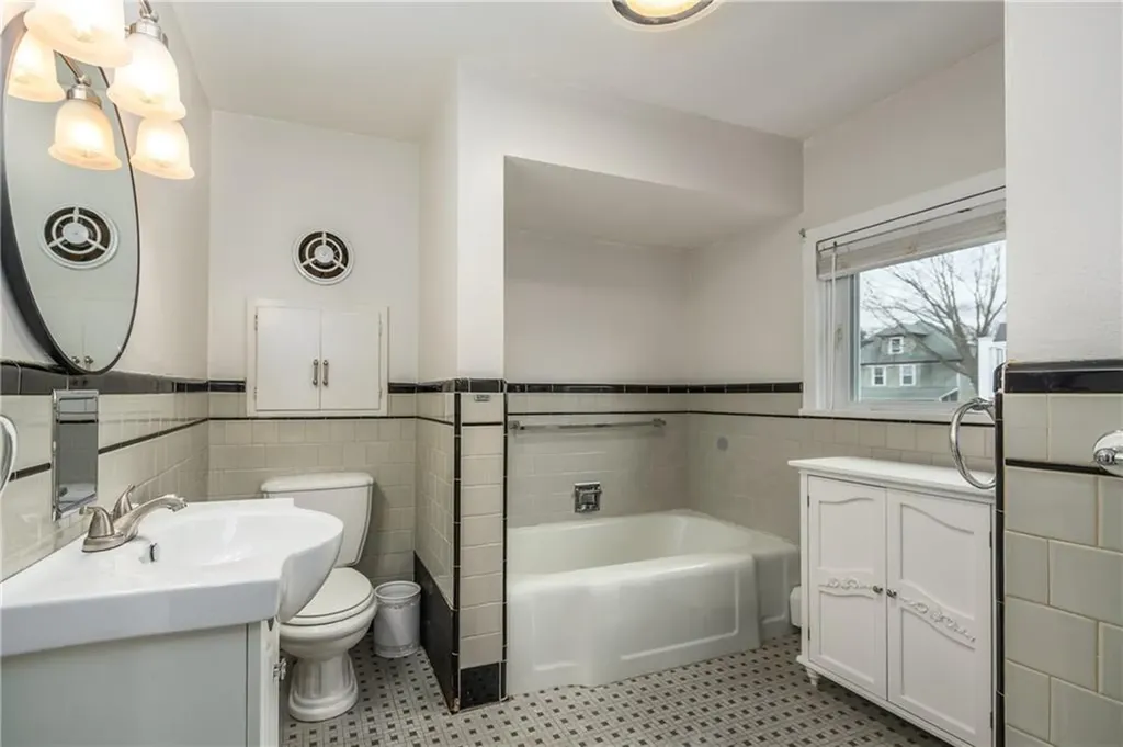 41 Berwick Lane Cranston RI 02905