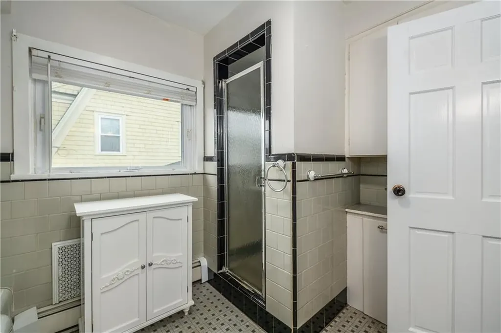 41 Berwick Lane Cranston RI 02905