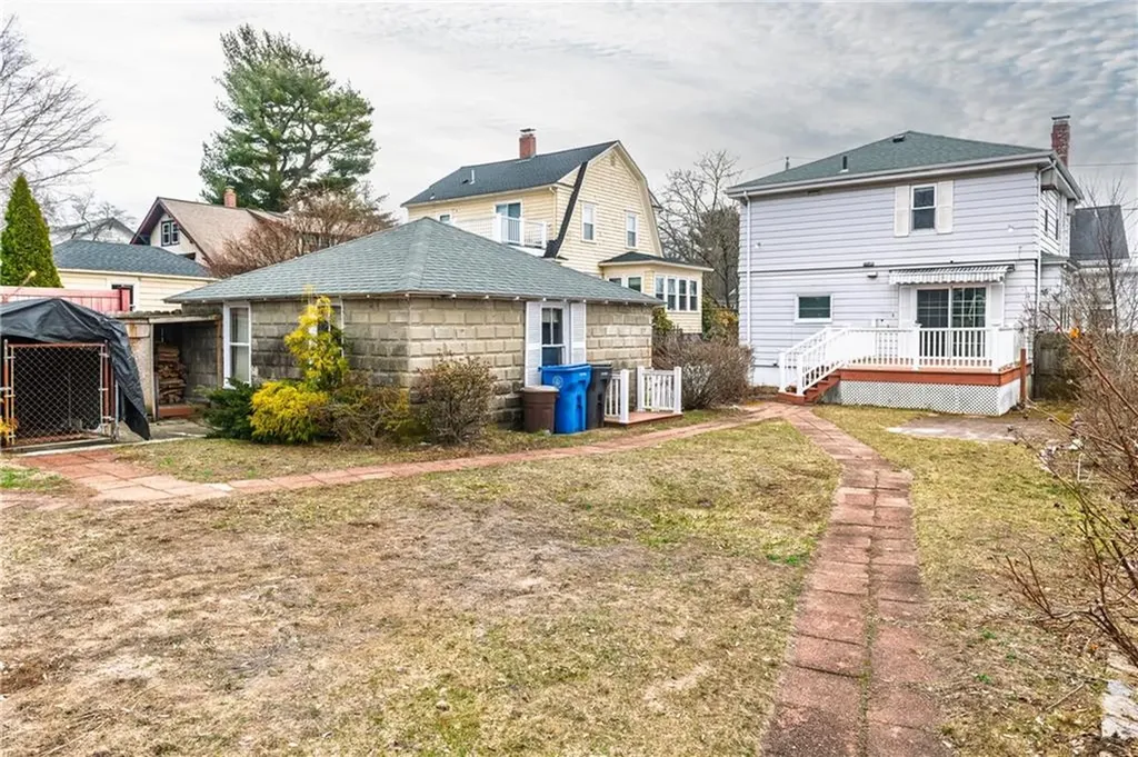 41 Berwick Lane Cranston RI 02905
